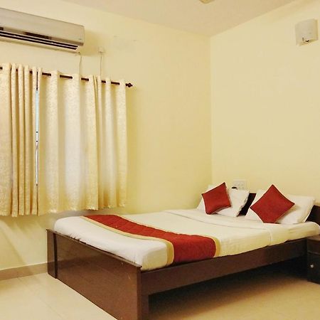 העיר בנגלור Super Oyo Capital O Premium Hotel Victoria Heights Near Sri Someshwara Swami Temple מראה חיצוני תמונה
