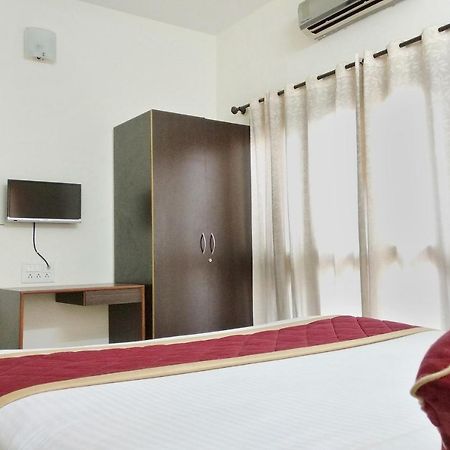 העיר בנגלור Super Oyo Capital O Premium Hotel Victoria Heights Near Sri Someshwara Swami Temple מראה חיצוני תמונה