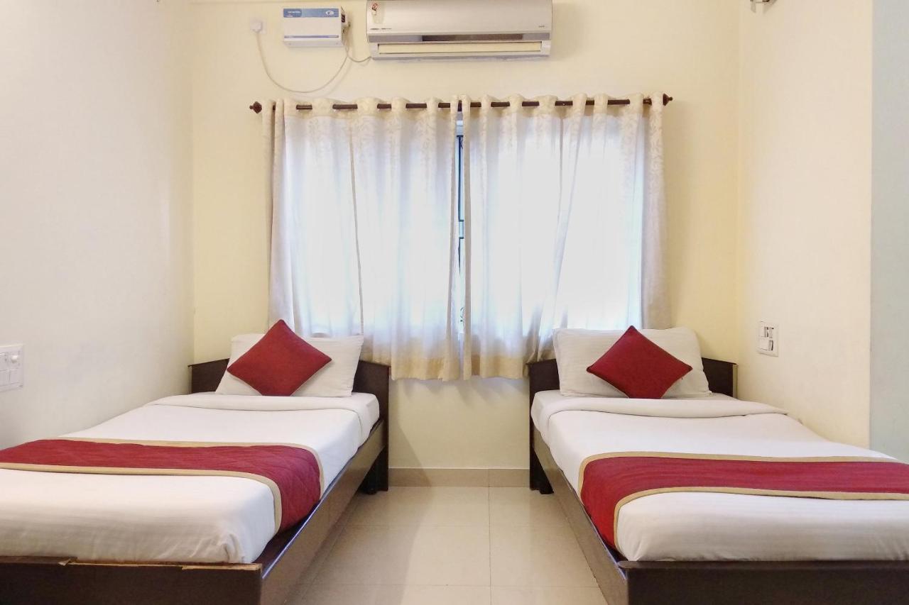 העיר בנגלור Super Oyo Capital O Premium Hotel Victoria Heights Near Sri Someshwara Swami Temple מראה חיצוני תמונה