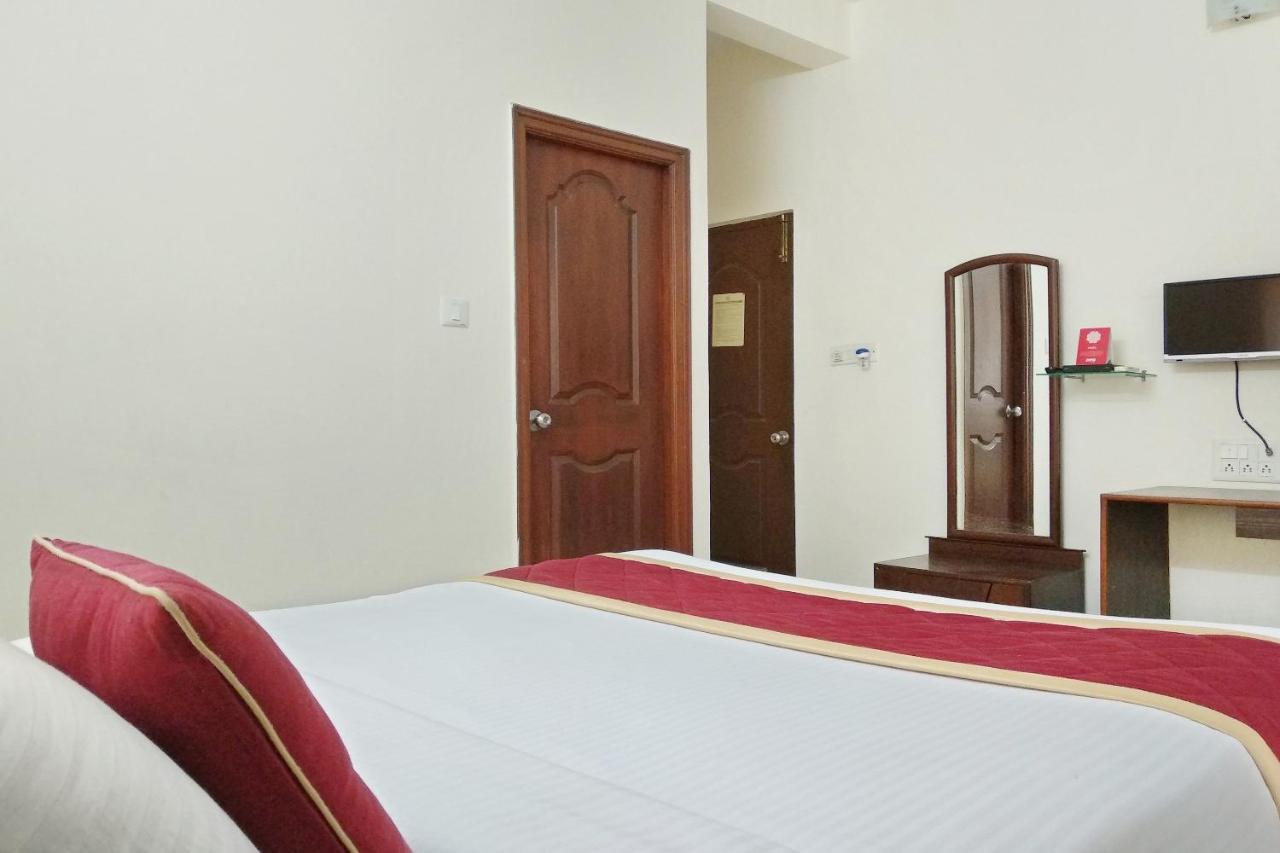 העיר בנגלור Super Oyo Capital O Premium Hotel Victoria Heights Near Sri Someshwara Swami Temple מראה חיצוני תמונה