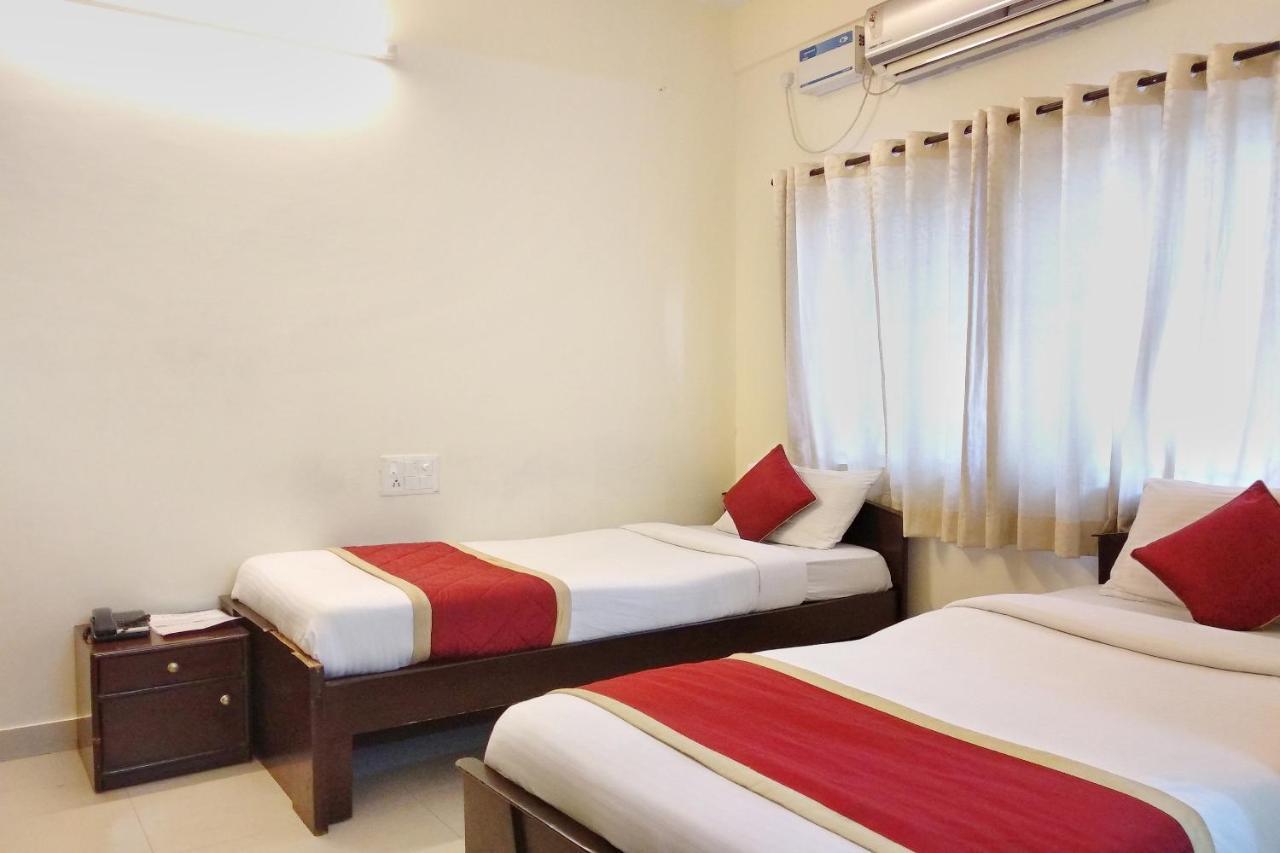 העיר בנגלור Super Oyo Capital O Premium Hotel Victoria Heights Near Sri Someshwara Swami Temple מראה חיצוני תמונה