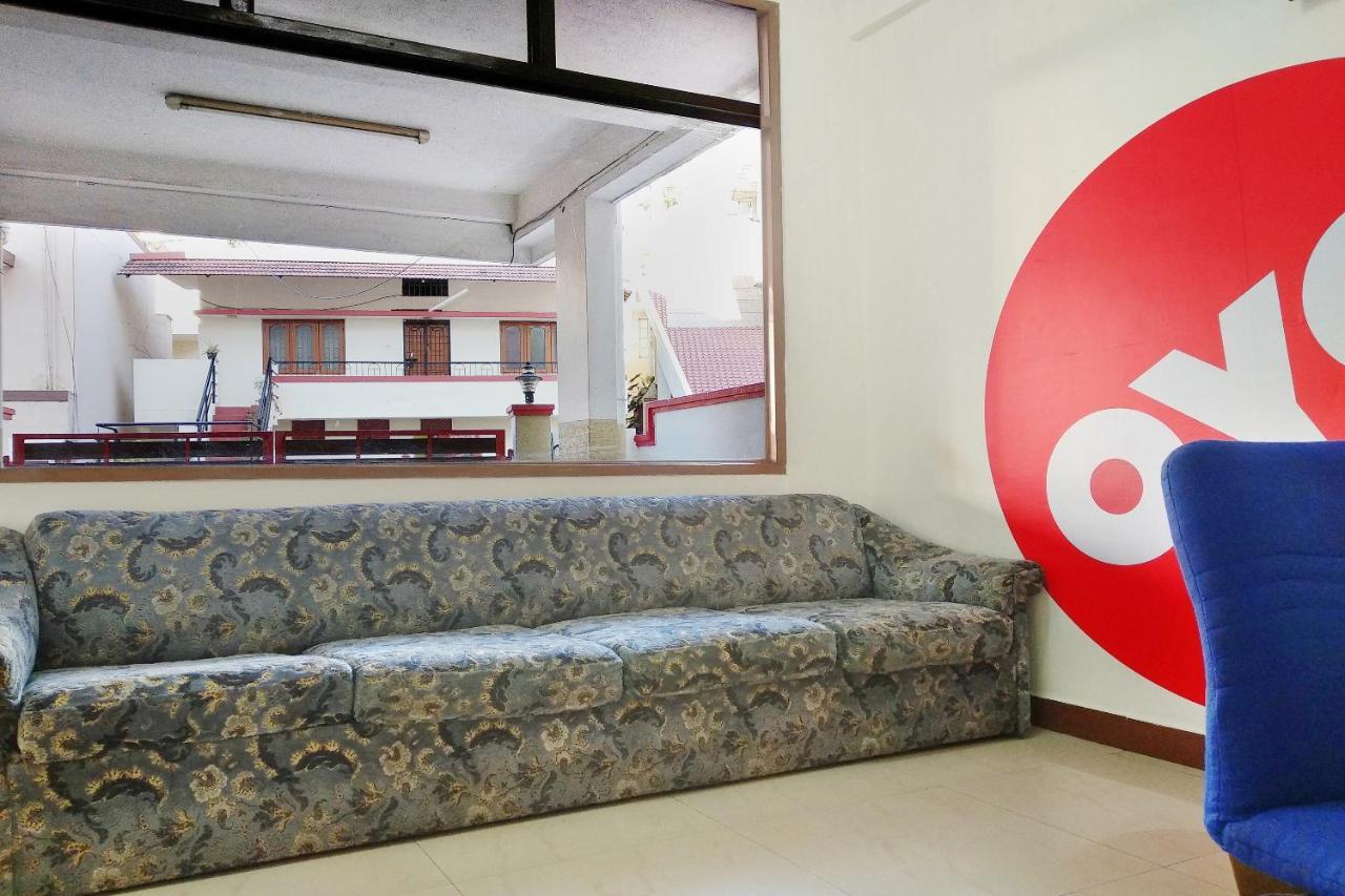 העיר בנגלור Super Oyo Capital O Premium Hotel Victoria Heights Near Sri Someshwara Swami Temple מראה חיצוני תמונה