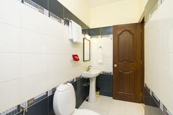 העיר בנגלור Super Oyo Capital O Premium Hotel Victoria Heights Near Sri Someshwara Swami Temple מראה חיצוני תמונה