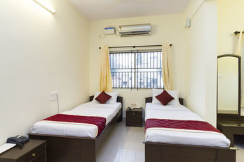 העיר בנגלור Super Oyo Capital O Premium Hotel Victoria Heights Near Sri Someshwara Swami Temple מראה חיצוני תמונה